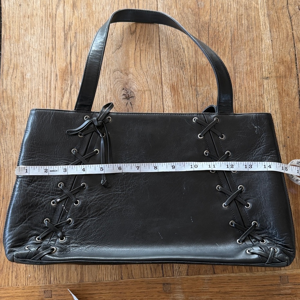 BCBG PURSE - Picture 8 of 9